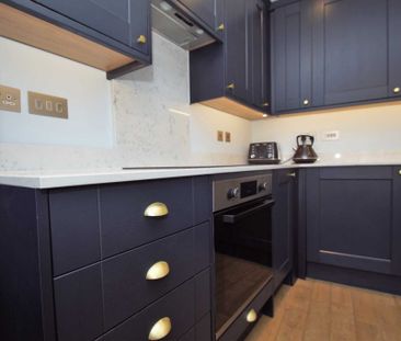 3 bed First Floor Flat for rent - Photo 3
