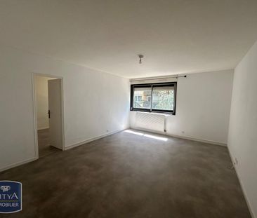 Location Appartement 3 pièces 65m² CHALON SUR SAONE 71100 - Photo 3