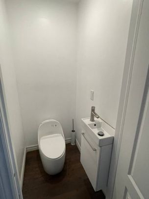 For Lease - 143 Chester Le Boulevard Unit# Unit 2, Toronto, Ontario - Photo 1