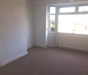 2 bedroom semi-detached house to rent - Photo 6