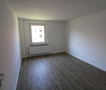 Schöner Wohnen in Aschersleben 2 Zimmer in der 2. Etage - Photo 1