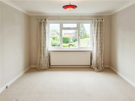 Ennismore Avenue, Guildford - Photo 3