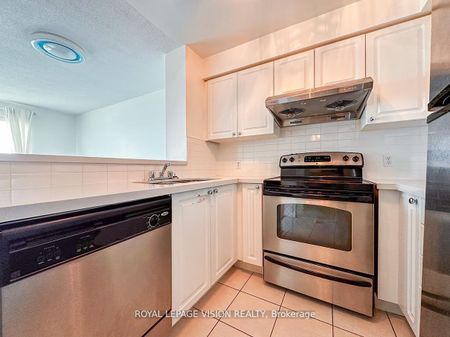 For Lease - 11 Lee Centre Drive Unit# 2106, Toronto, Ontario - Photo 3