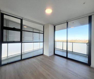Sophisticated Living in Canterbury - Photo 6