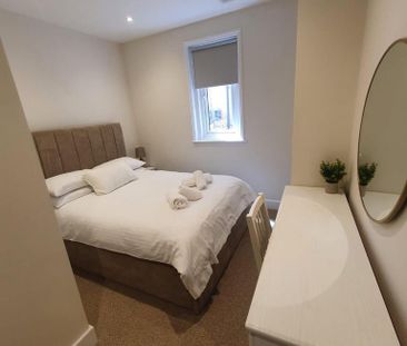 2 bedroom ground floor flat to rent - Photo 5