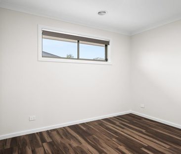 Low-Maintenance Lifestyle Home in Popular Thurgoona Pocket - Photo 6