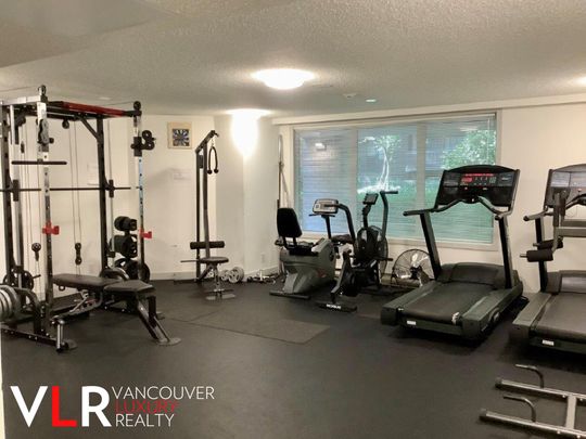 Condo in Downtown Vancouver, BC - Photo 1