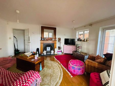 3 bedroom semi-detached house to rent - Photo 2