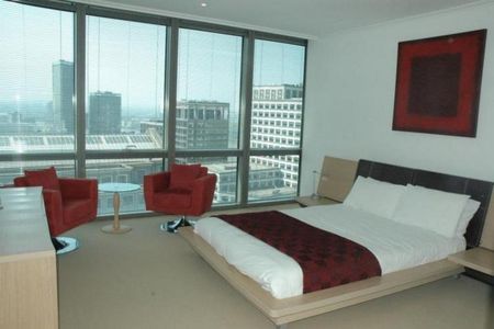 No.1 West india Quay, Canary Wharf, London, E14 - Photo 3