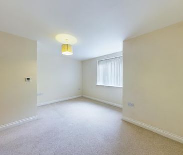 1 bedroom ground floor flat to rent - Photo 2