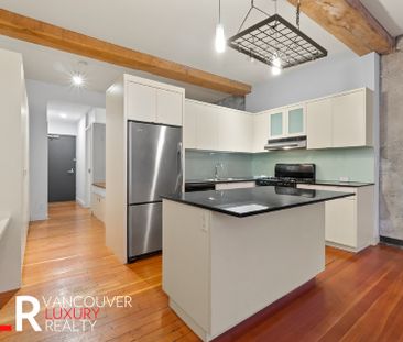 Condo in Downtown Vancouver, BC - Photo 6