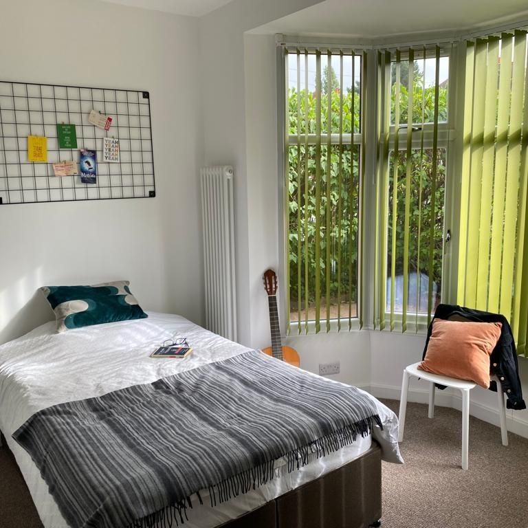 8 bedroom house to rent - Photo 1