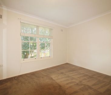 Light-Filled Apartment in Convenient Location &ast;&ast; Available 10&sol;10&sol;24 &ast;&ast; - Photo 4