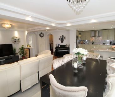 4 bedroom Detached house to rent - Photo 1