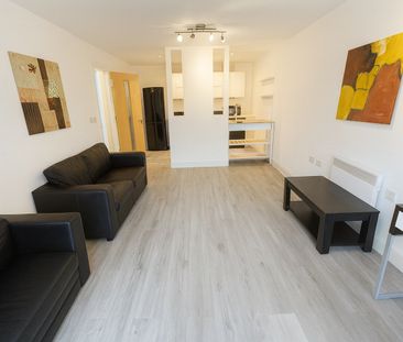 Room in a Shared Flat, Southside, B5 - Photo 1