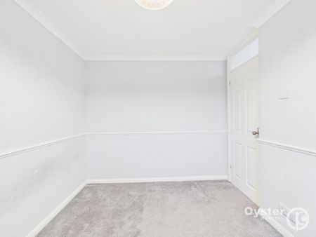 4 bedroom semi-detached house to rent - Photo 3