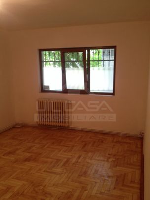 Apartament cu 3 camere nemobilat zona Mircea cel Batran - Fotografie 1