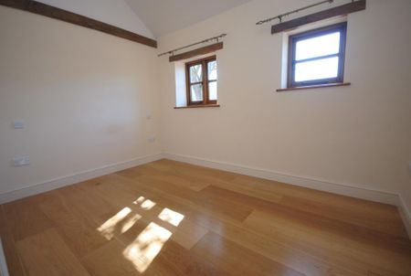 2 bedroom barn conversion to rent - Photo 4