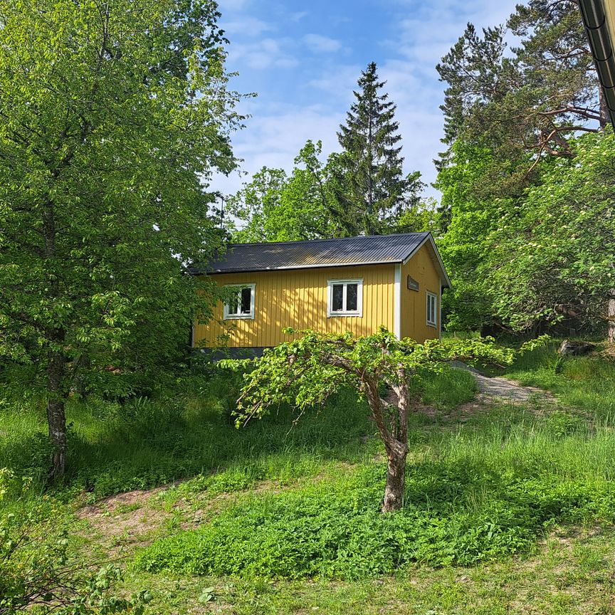 Ester Grönblads Väg, Furusund - Photo 1