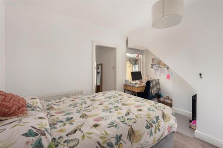 3 bedroom terraced house to rent - Photo 3