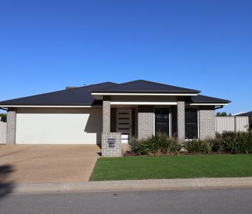 2/35 Coppabella Drive Gobbagombalin NSW - Photo 3