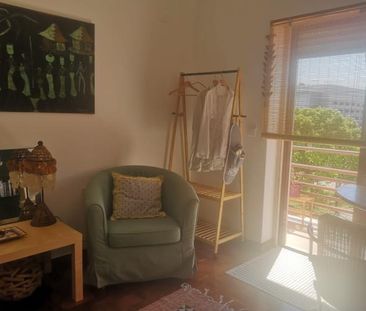 Bright Single Room with Private Balcony – Homely and Welcoming Atmo... - Photo 3