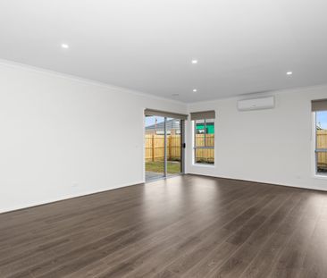 31 Romulea Circuit, Diggers Rest VIC 3427 - Photo 5