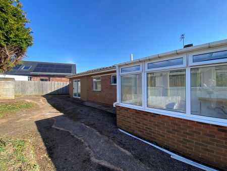 3 bed detached bungalow to rent in Oakley Close, Pinhoe, EX1 - Photo 5