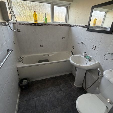 Cliftonville Court - Photo 4