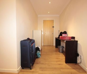 Room in a Shared Flat, Boardwalk Place, E14 - Photo 6