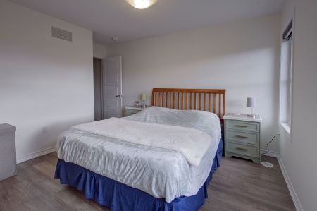 For Lease - 1036 Dragonfly Avenue, Pickering, Ontario - Photo 2