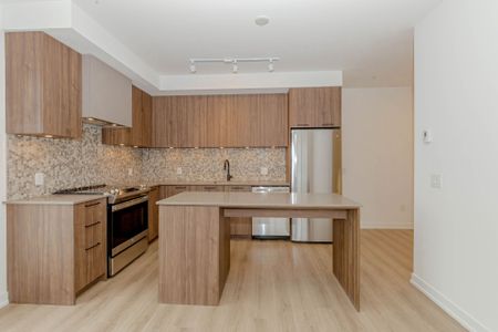 For Lease - 20 Lagerfeld Drive Unit# #11, Brampton, Ontario - Photo 2