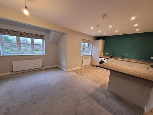 2 bedroom flat to rent - Photo 1