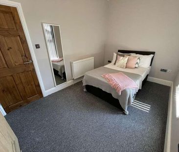 Birstall Road, L6 - Photo 1