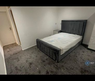 1 bedroom in a house share to rent - Photo 6