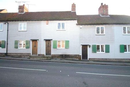 Bear Block Cottages, Harwood Hall Lane, Upminster, Essex, RM14 - Photo 4