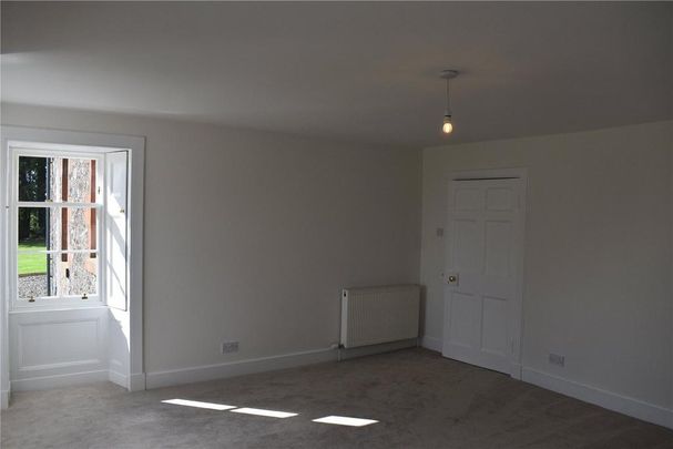 5 bedroom detached house to rent - Photo 1