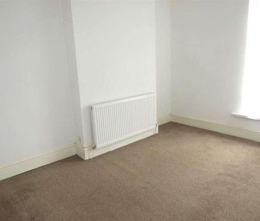 Penygraig Terrace, Ynysybwl, Pontypridd, CF37 - Photo 4