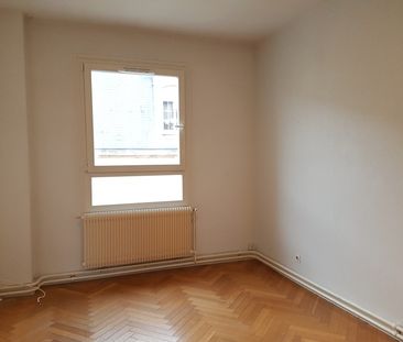 Location Appartement 4 pièces 97m² NANCY 54000 - Photo 2