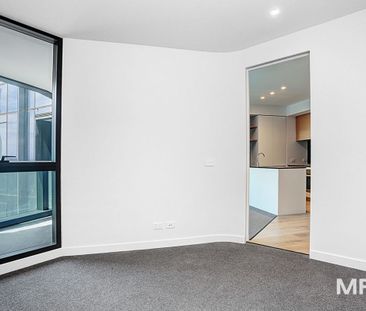 4511/228 La Trobe Street, Melbourne - Photo 3