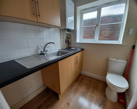 2 bedroom detached bungalow to rent - Photo 5