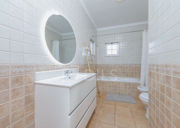 Moradia T3 com piscina em Algoz, Algarve