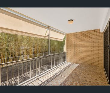 Beachside Unit in Sought-After Palm Beach Location - Photo 6