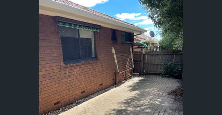 Walk To Main Street- 3 Bedroom Unit - Photo 5