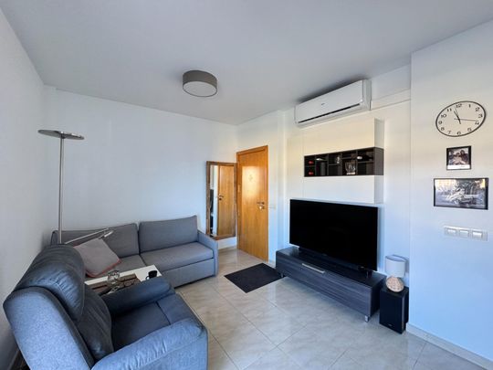 Penthouse to rent in Arguineguín Casco, Gran Canaria with garage - Photo 1