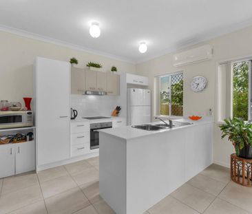 Bright, Modern & Ideally Located - Your Perfect Capalaba Home - Photo 1