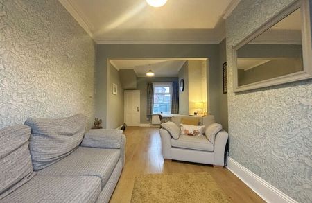 Highfield, Scarborough - Photo 5