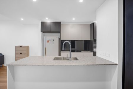 High Quality Fully Furnished Apartment in the city - Photo 2
