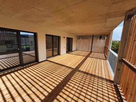 Sehr helle 2-Zimmer-Wohnung mit überdachter Terrasse - Foto 2