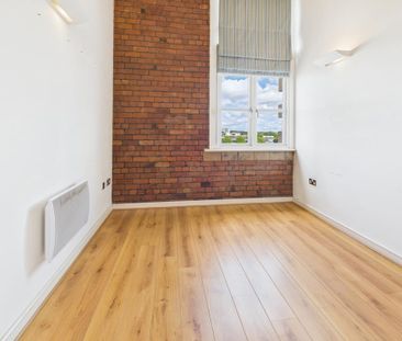 2 bedroom flat to rent - Photo 6